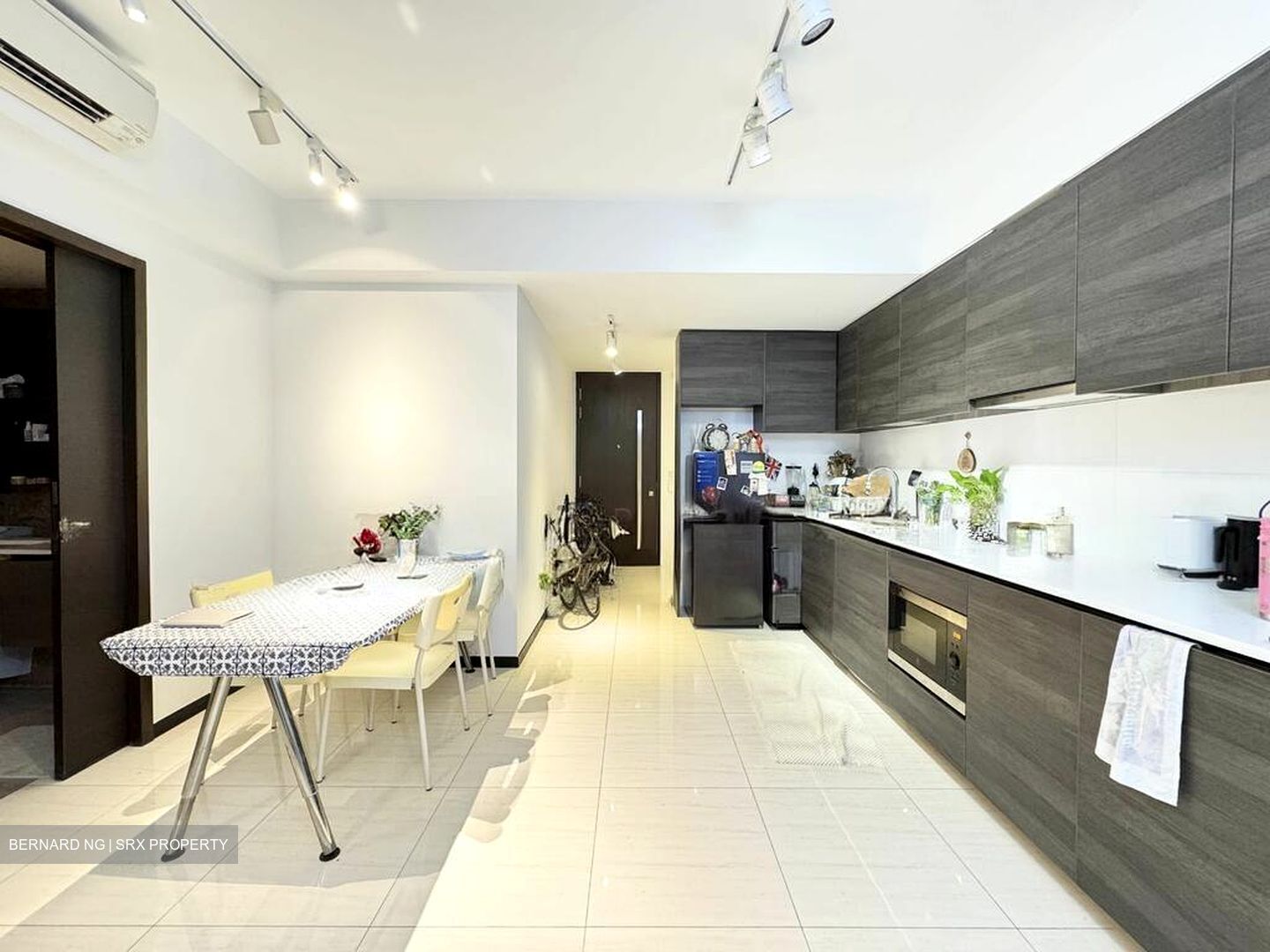 Sims Urban Oasis (D14), Condominium #568771311